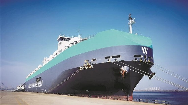 大连港首次靠泊船长最长汽车滚装船