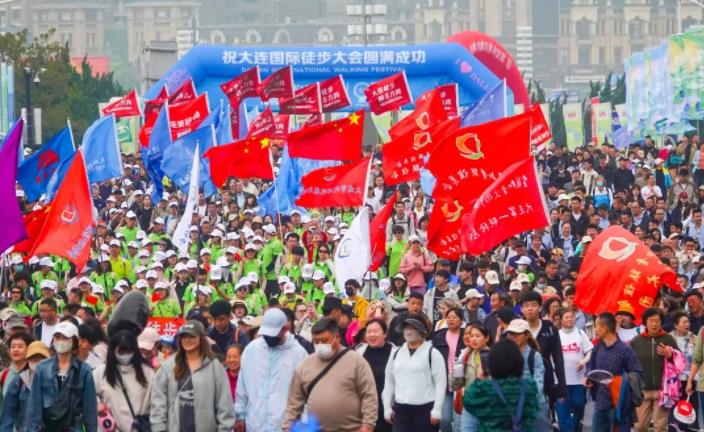 山海为卷  步履生花