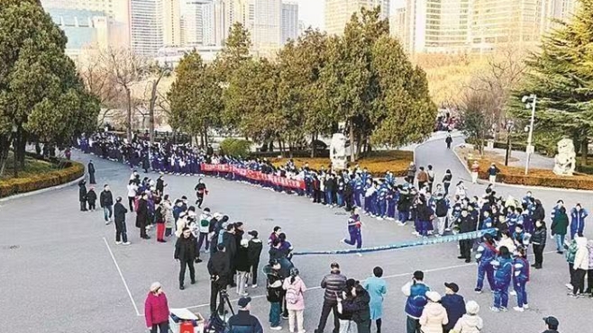 全市中小学广泛开展“一二·九”爱国教育活动