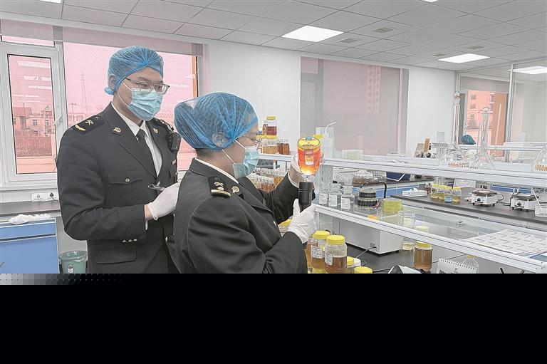 海关贴身服务 助大连蜜香飘海外