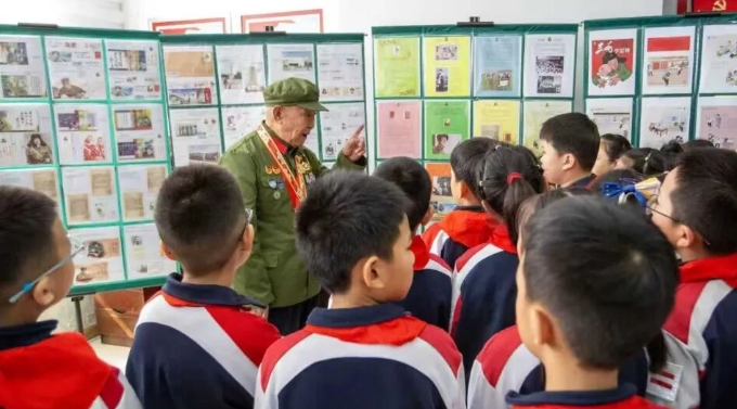 学雷锋，大连处处见行动！